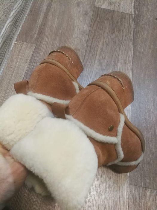 Женские оригинальные ботильоны UGG Esterly