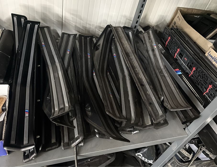 Оригинални вътрешни М прагове за бмв 3та серия Е46