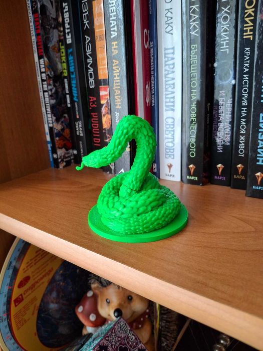 Змия. Годината на Дървената змия. Годината на Зелената змия.