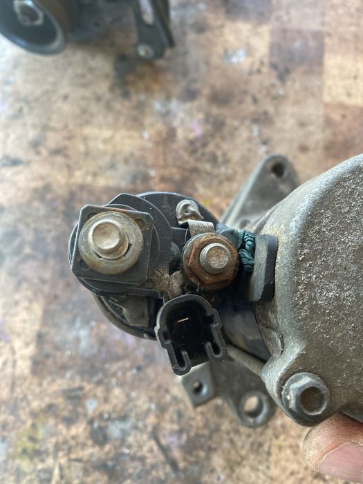 Стартер за тойота ярис 1.0 2007 година