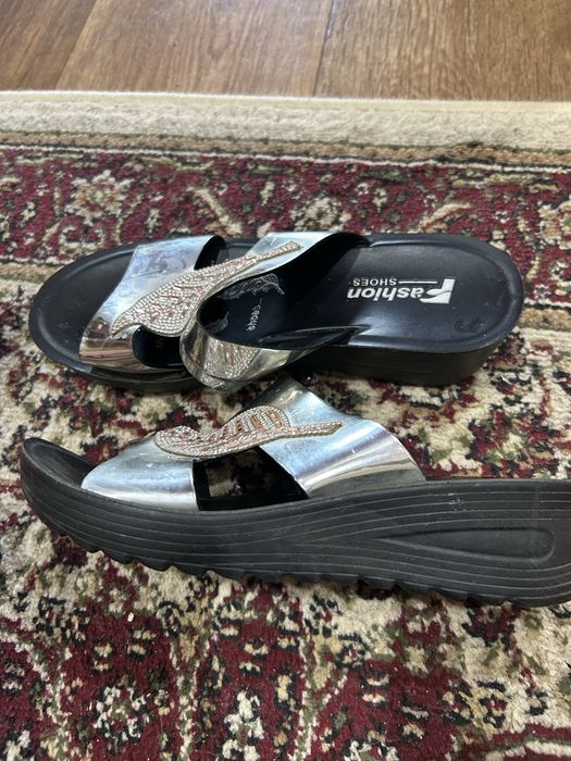 Продам шлепка женский