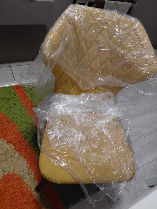 Стол кухонный со стульями