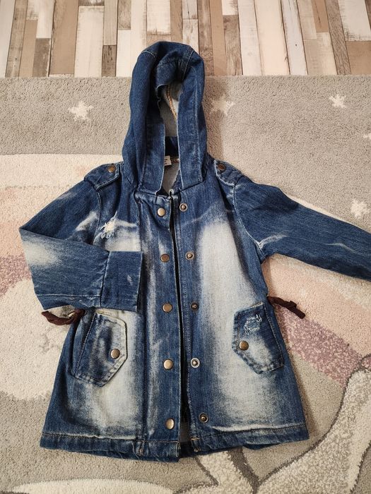 Якета  за момиче4-5г