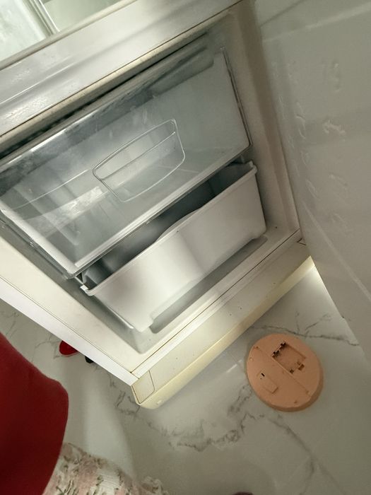 Холодильник Indesit