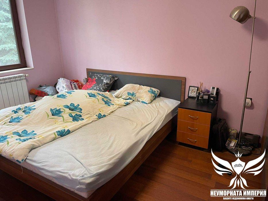 Продавам складова база, къща с постройки и парцел 7700кв в Асеновград