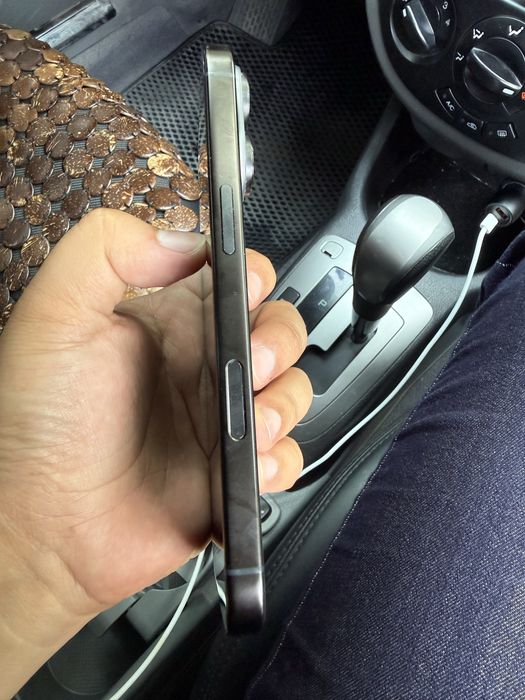 apple iphone 16 pro