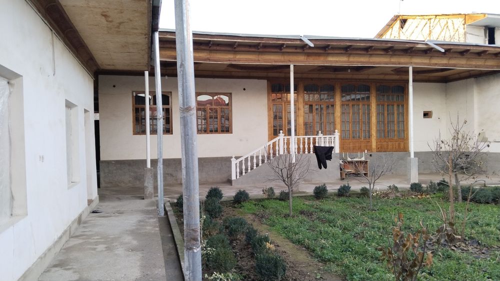 Ховли уй сотилади 150.000 $