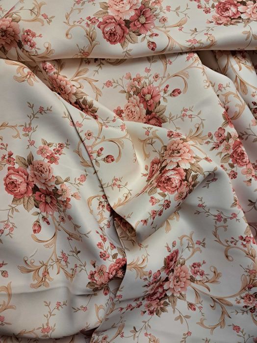 Material textil pentru draperii, cuverturi,