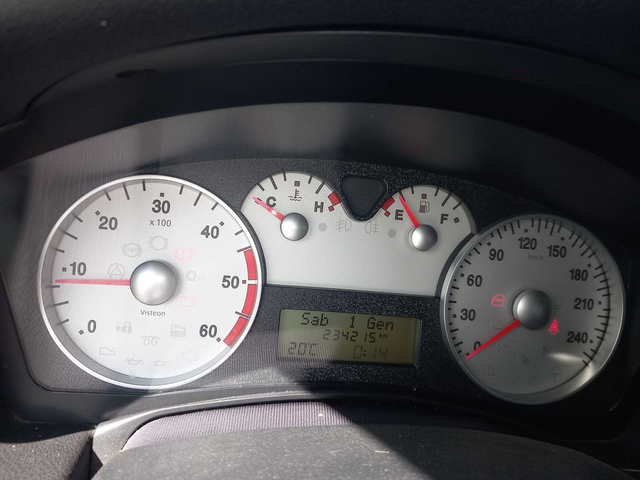 Продавам на части фиат стило 1.9 jtd