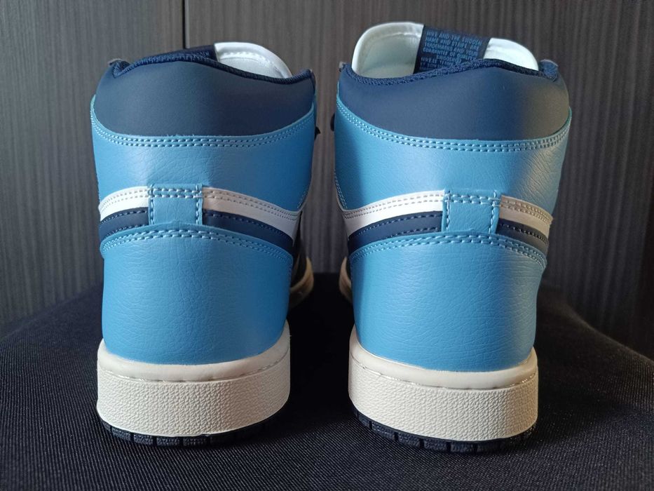 Air Jordan 1 Obsidian