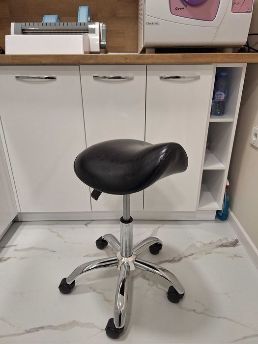 Стол на стоматолога, зъболекарски стол, стоматологичен стол