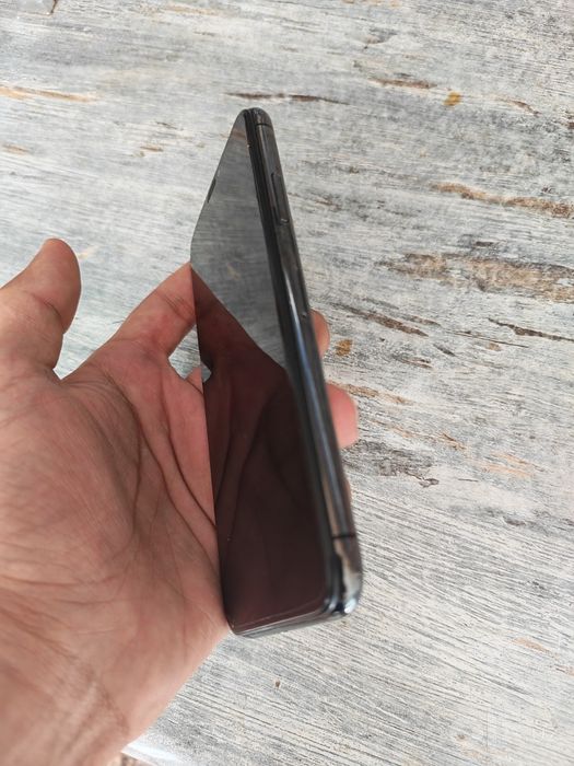 Iphone xs
Orqa krishka alishtirilsa bo'ldi yaxshi