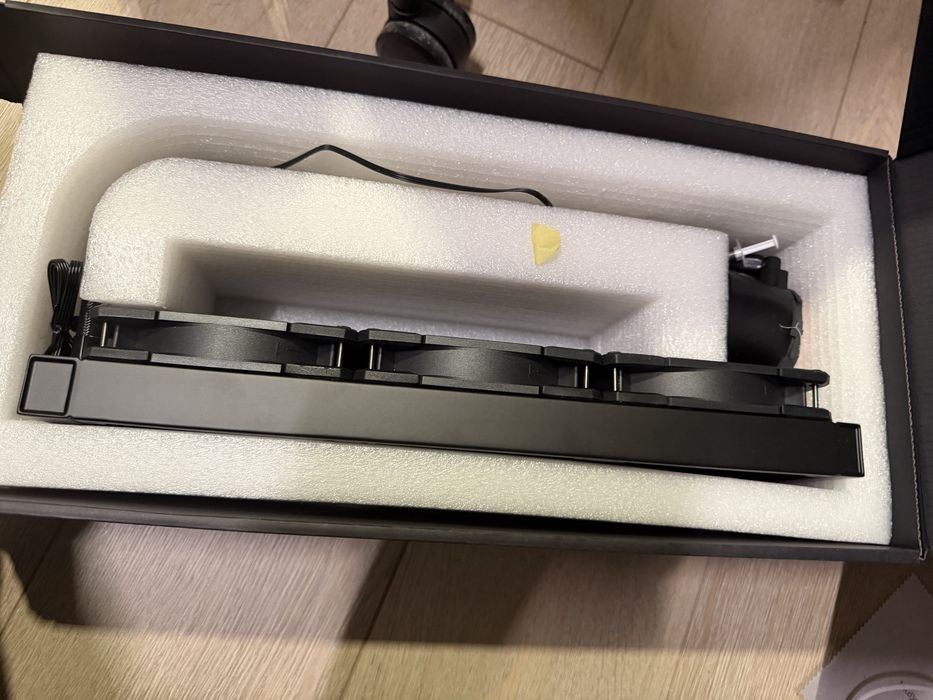 Сжо id-cooling 360mm ARGB