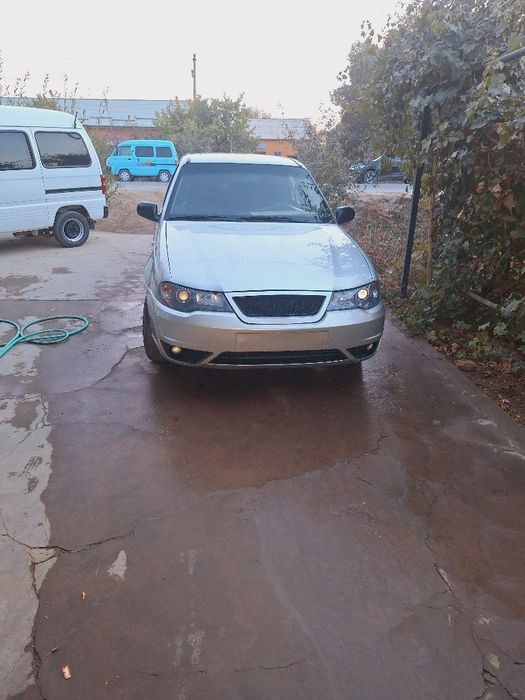 Nexia  2 sotiladi Yangiariq Avaz Utarda