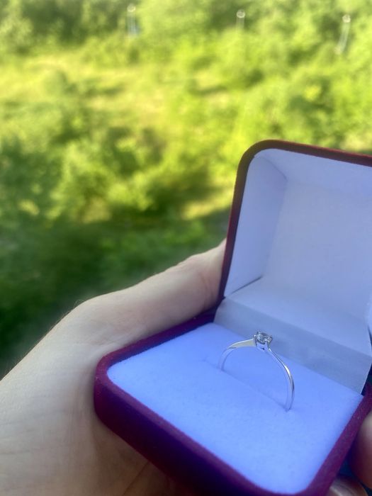 Inel de logodna din aur alb 14K   diamant 0.20 ct  deosebit, ajustabil, certificat, lustruit profesional, arata ca NOU