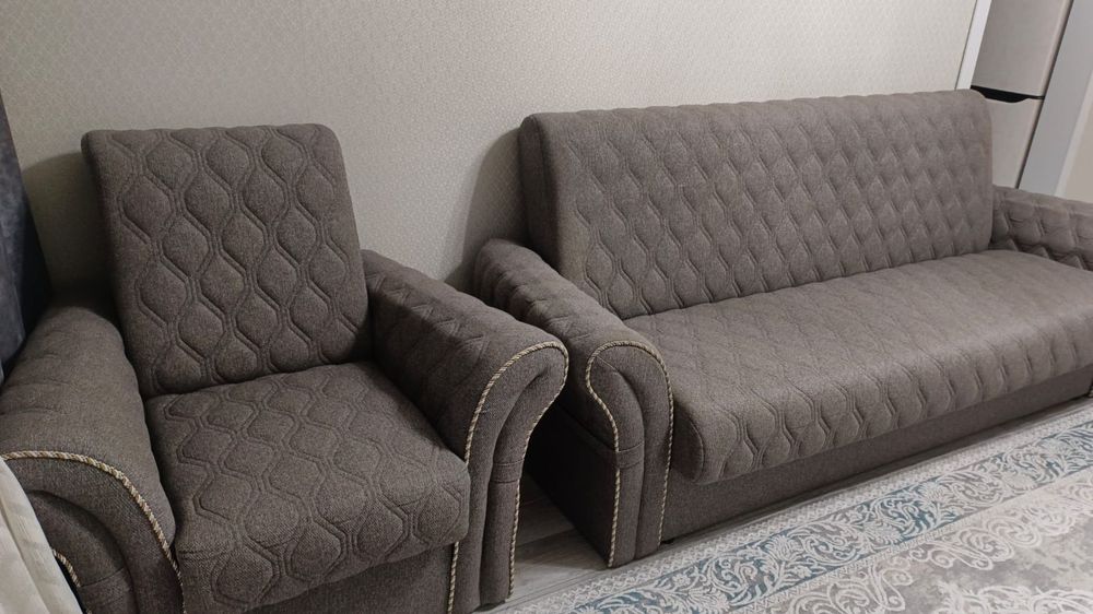 Продам диван с креслом
