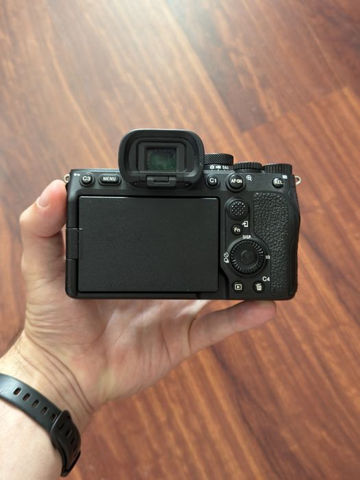 Продаю Sony Alpha 7 IV (только Body) A7M4