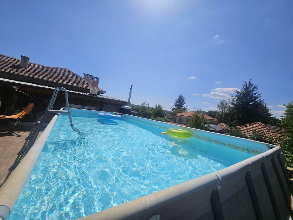 Басейн 8,5 × 4,5