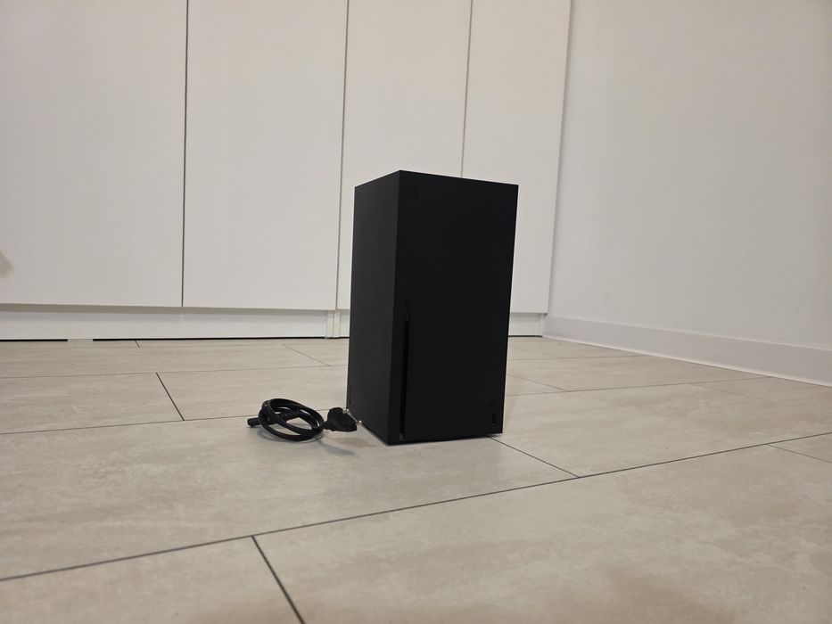 Xbox seria X cu 1TB stocare