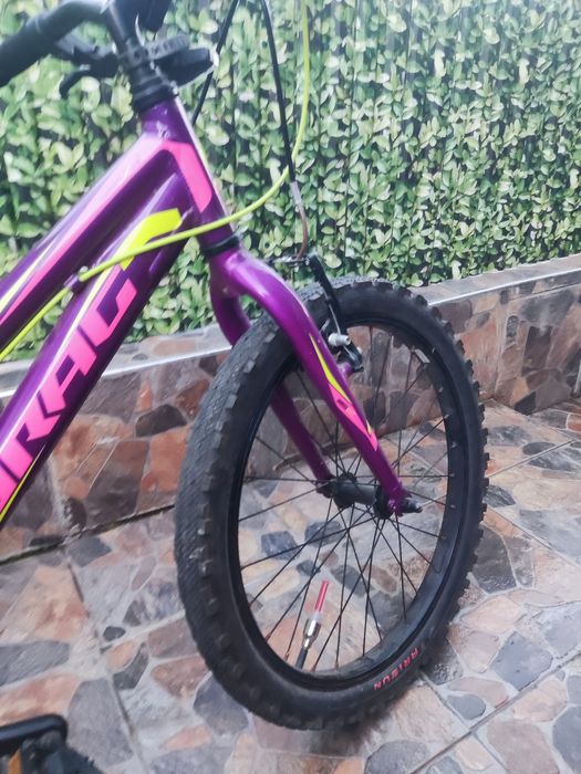 Продавам детско колело драг