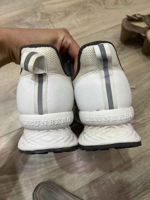Кроссовки GRUNBERG белые женские