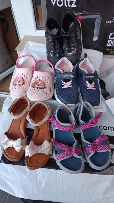 Продавам лот детски обувки