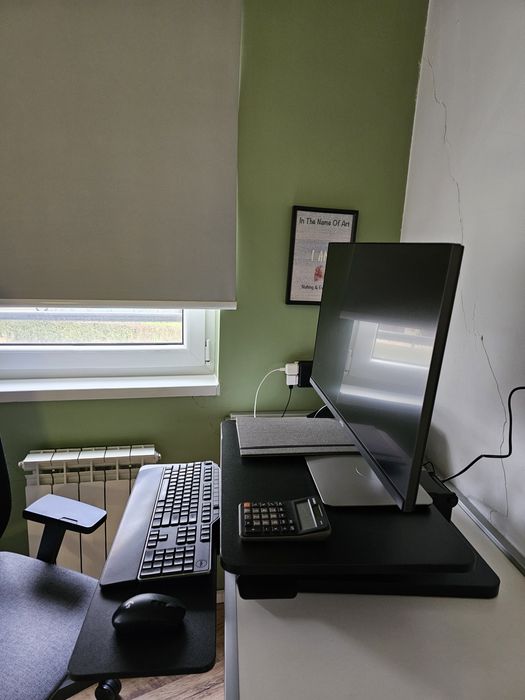 Регулируема стойка за монитор и клавиатура MacLean