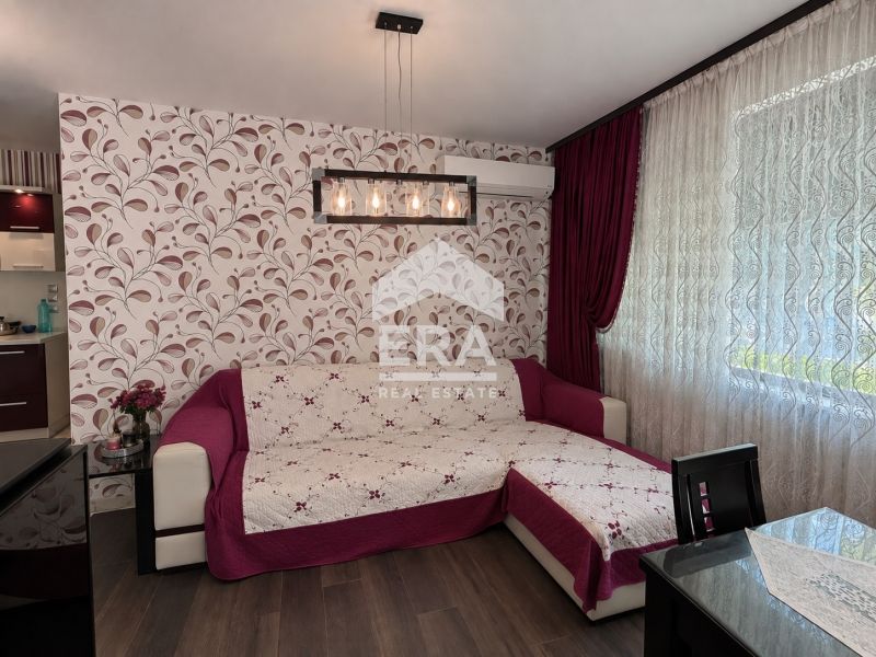 Дава се под наем Двустаен апартамент в Варна, м-т Траката - 52 кв.м за 600 € - Снимка #3
