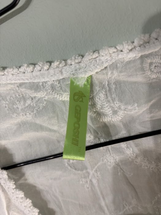 Бял потник с орнаменти, чисто нов, от  100% памук