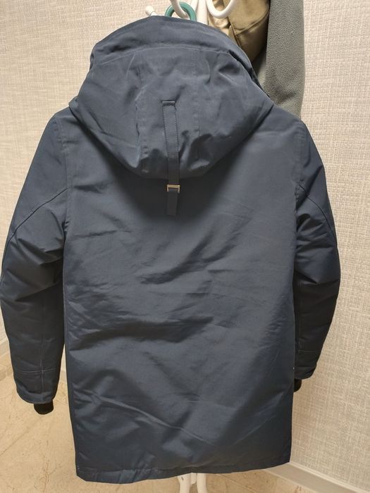 Продам куртку(пуховик)