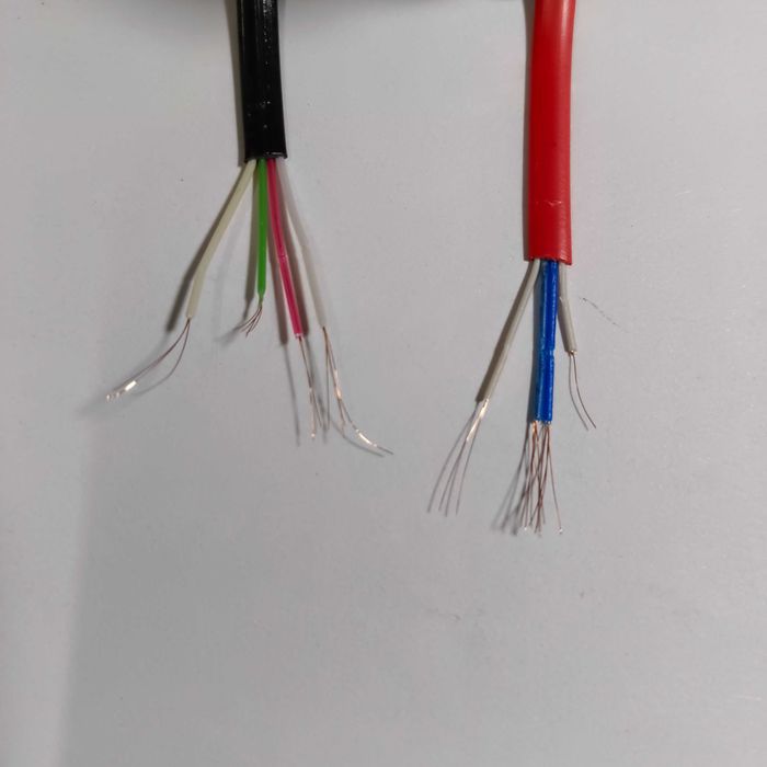 Шнур телефонный линейный плоский.