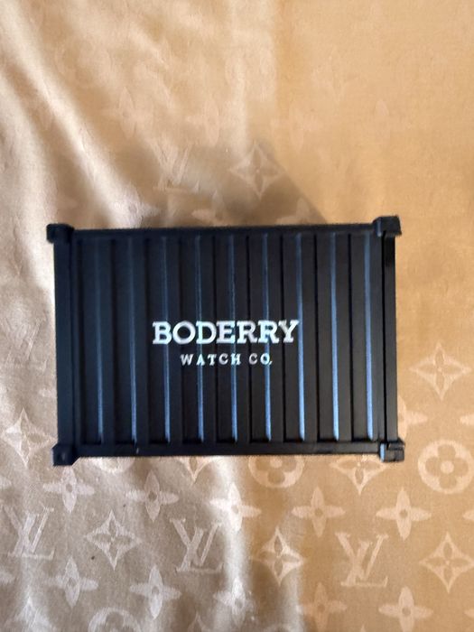 Ceas Boderry barbatesc nou ,cutie originala,card de autenticitate