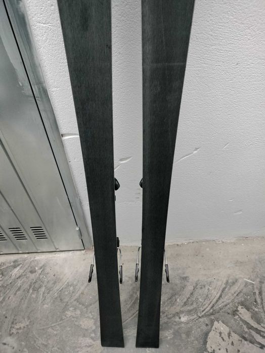 Ski Salomon 160cm placa de Titanium