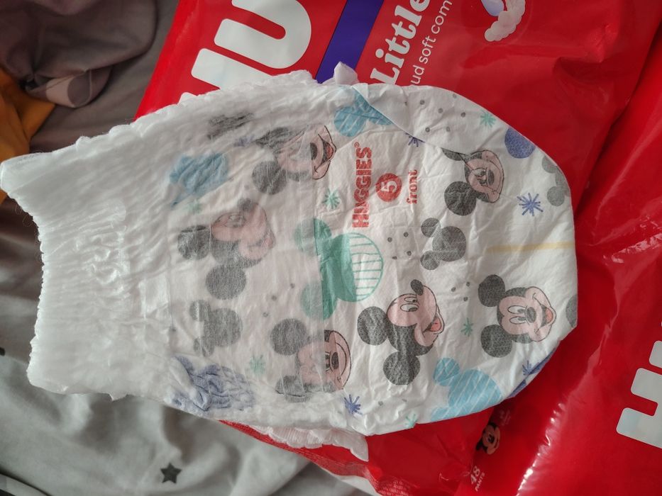 Vând huggies chiloțel Nr 5
