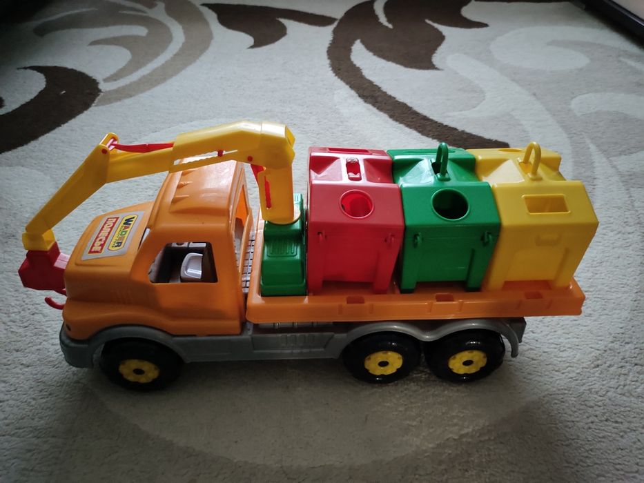 Продам машину " контейнеровоз "