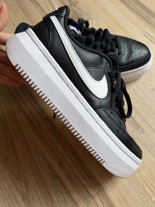 Оригинални дамски кецове Nike Court Vision Alta Leather! 41 н