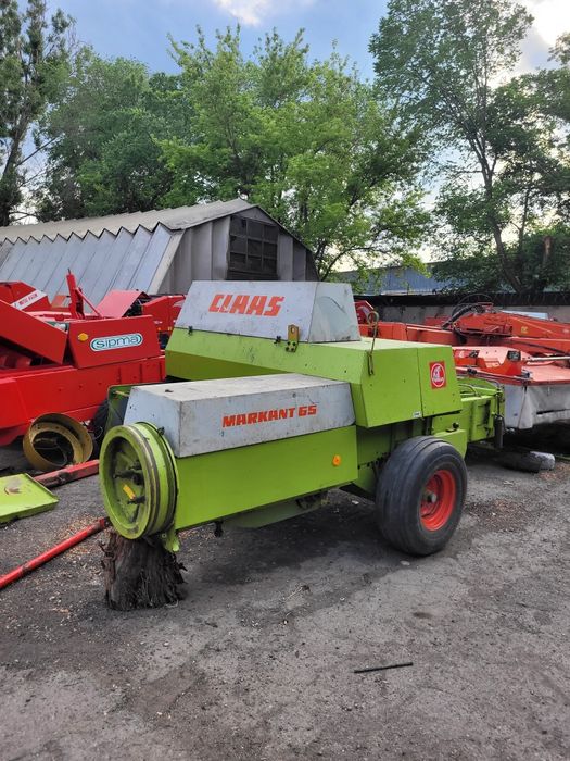 Claas markant 65