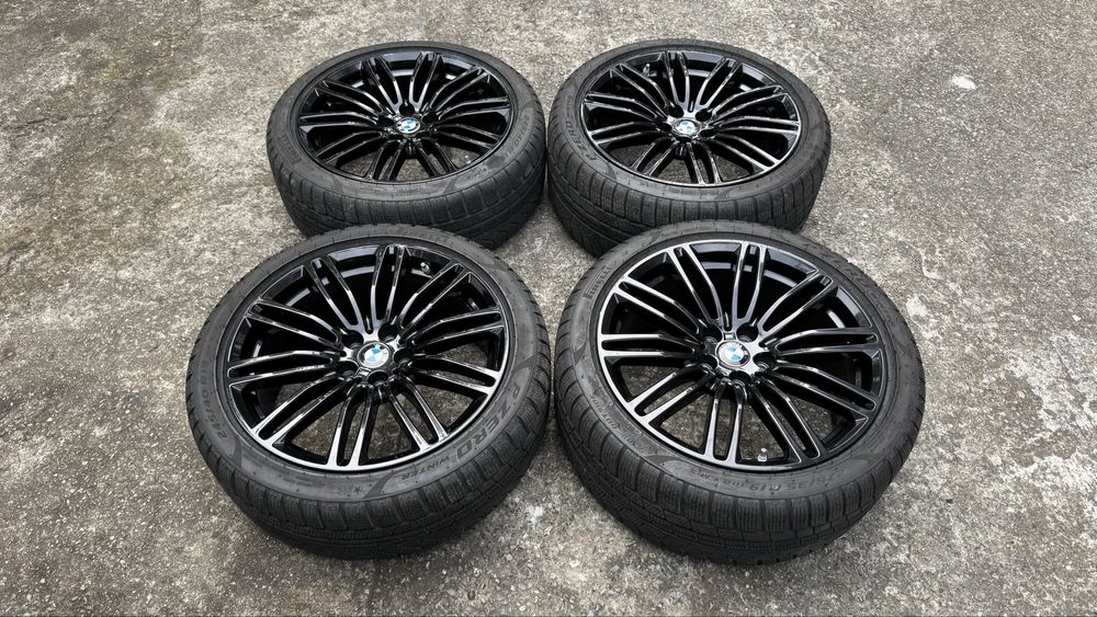 Зимни гуми 19 Pirelli P Zero Winter RunFlat с черни джанти 19 BMW M644 Спорт пакет