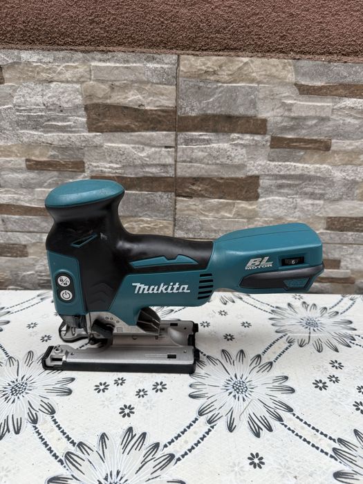 Акумулаторен прободен трион MAKITA DJV181