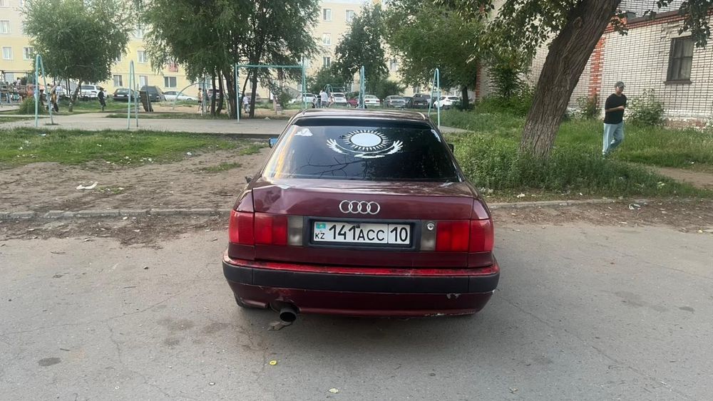 Продам Ауди 80 б4 2.0