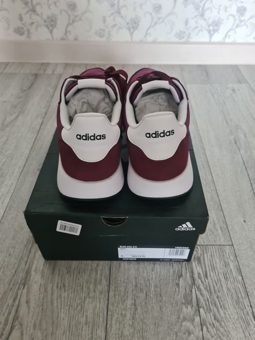 Продам кроссовки адидас