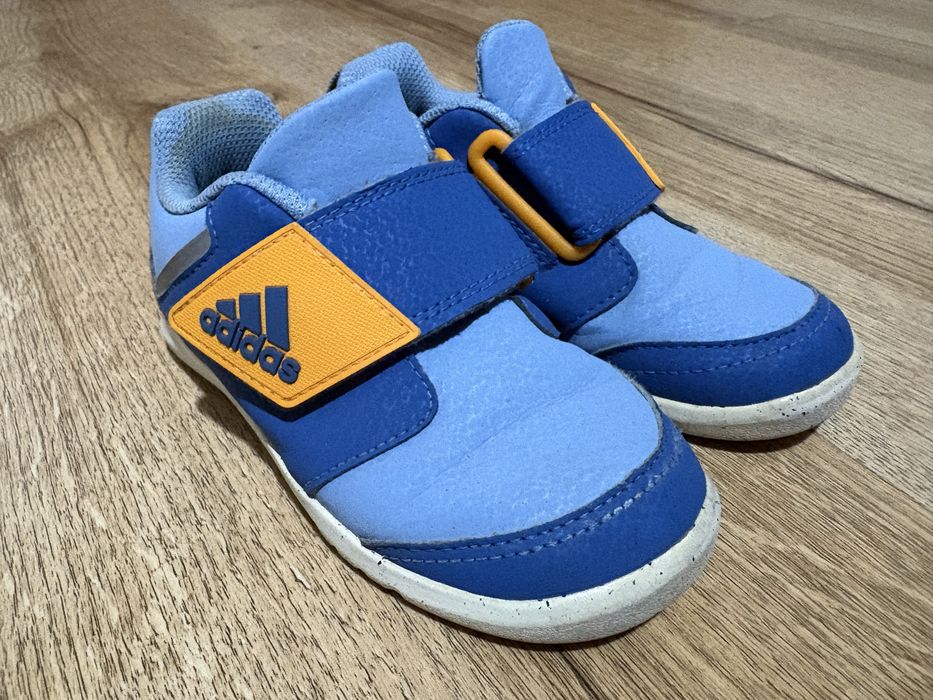 Adidasi copii 24