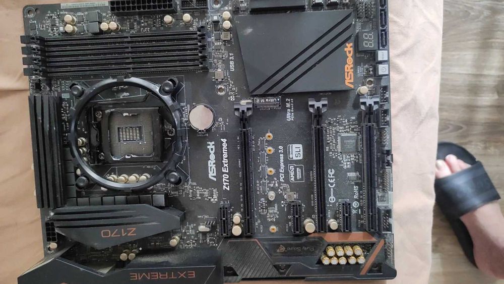 Дънна платка ASRock и процесор i5 6600