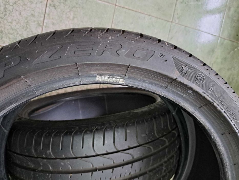 '''2 anvelope 245/35 R18 Pirelli RFT