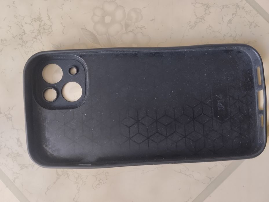 Продам чехол от айфон 13
