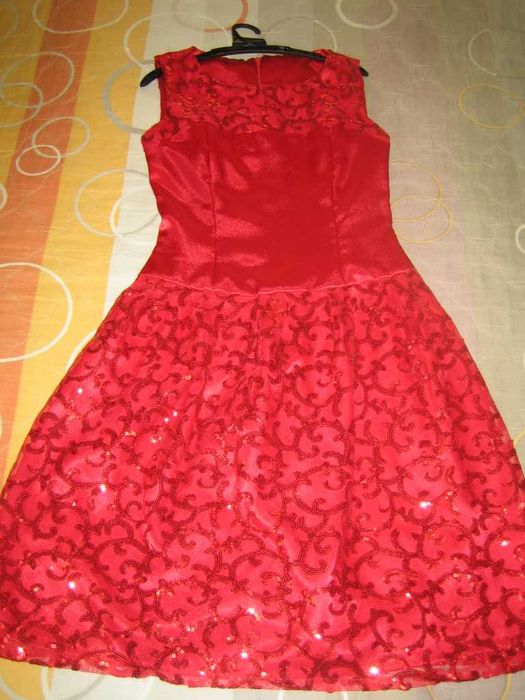 Официална рокля за 15 годишно момиче