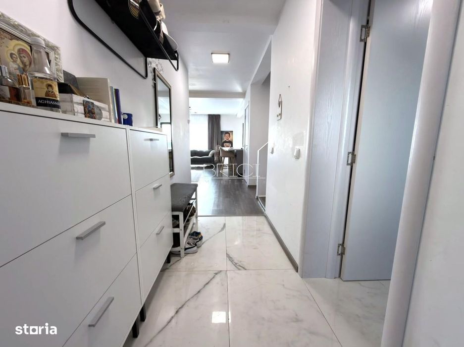 Casa, 90mp, 3 camere, 3 bai, cu Garaj si Curte