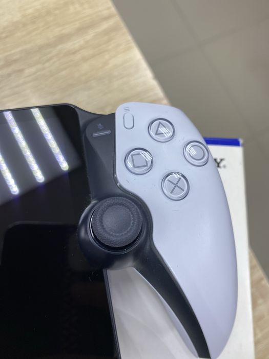 Play Station Potral CFI-Y1000 (ТМ79)