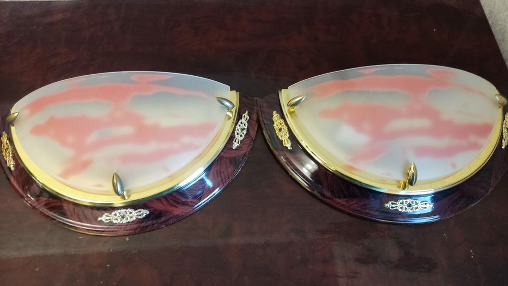 Продаю люстру и бра.