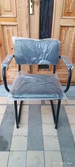 Stul kompyuterniy silviya silva silvia. Maktab ofis magazin kompyuter